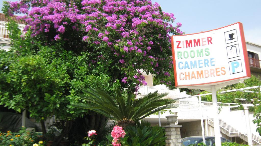 Perun Guest House Mlini Exterior photo